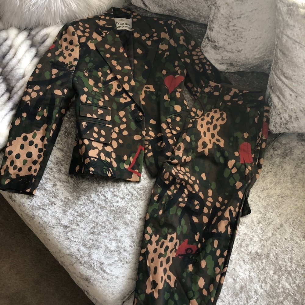 VIVIENNE WESTWOOD mens camo suit. - Picture 4 of 5